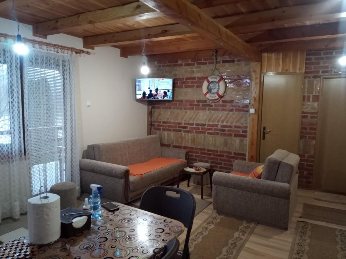 Apartman "Kapetana Luka" Ljubovija Ngoại thất bức ảnh